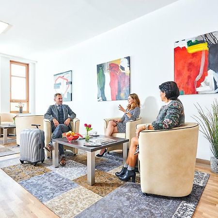 Health Vital Comfort Guestrooms Wels Esterno foto