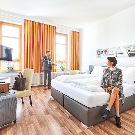 Health Vital Comfort Guestrooms Wels Esterno foto