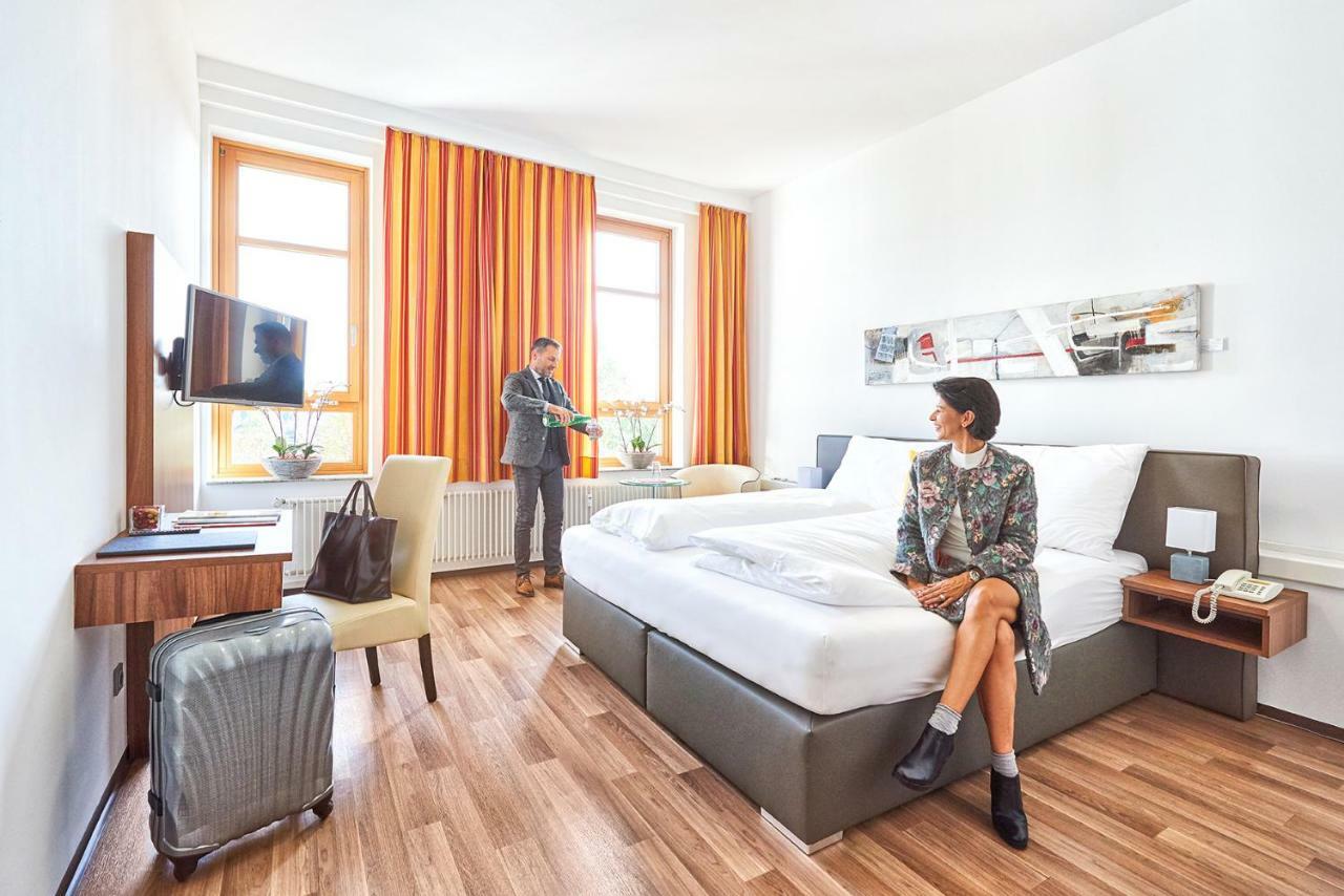 Health Vital Comfort Guestrooms Wels Esterno foto